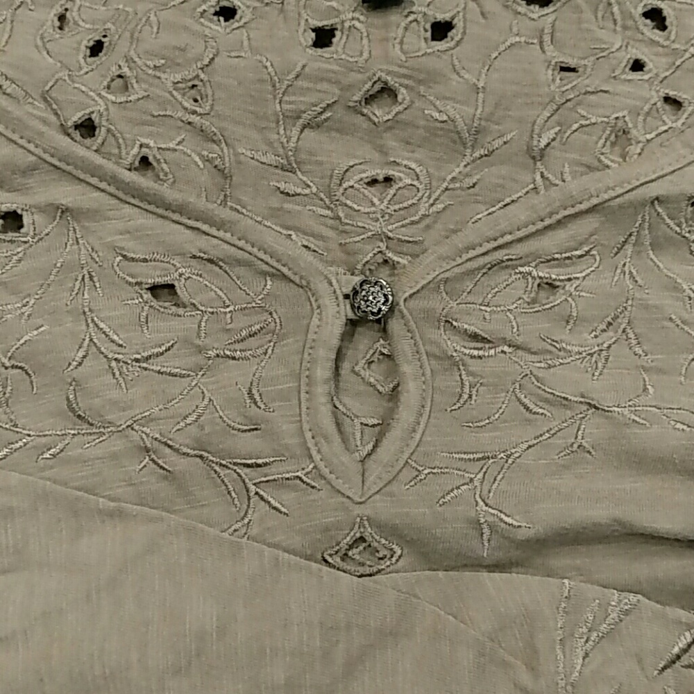 Long sleeve t-shirt
